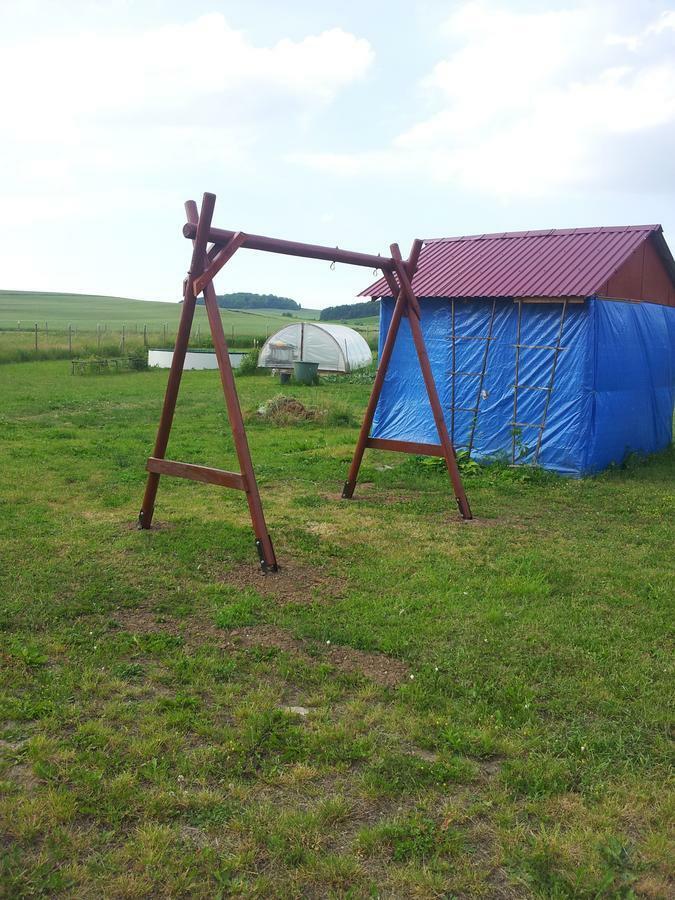 Apartamento Der Kleine Bauernhof Keine Arbeiter Zadnych Pracownikow Lubiatow  Exterior foto