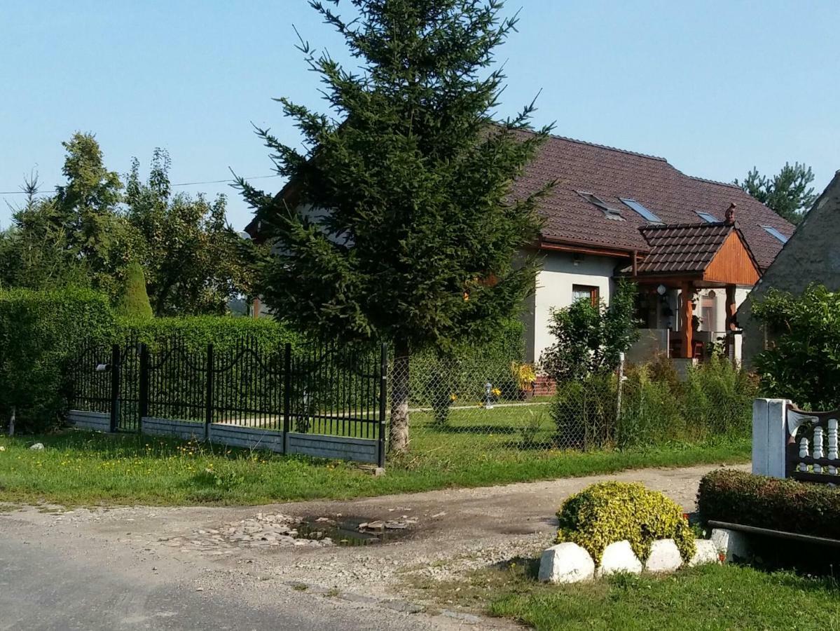 Apartamento Der Kleine Bauernhof Keine Arbeiter Zadnych Pracownikow Lubiatow  Exterior foto